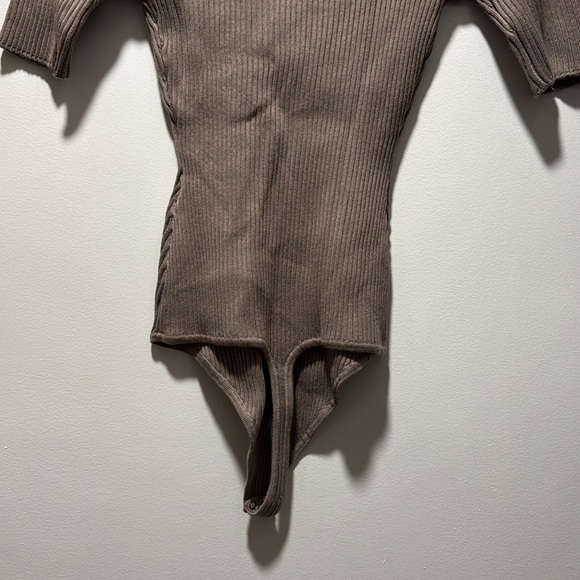 Abercrombie & Fitch Hook and Eye Polo Bodysuit - Picture 5 of 10